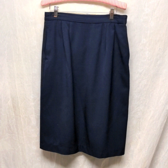 Vanessa Leigh Navy Skirt Business or Dress Pencil Pockets 100% Nylon 10 - Picture 1 of 6